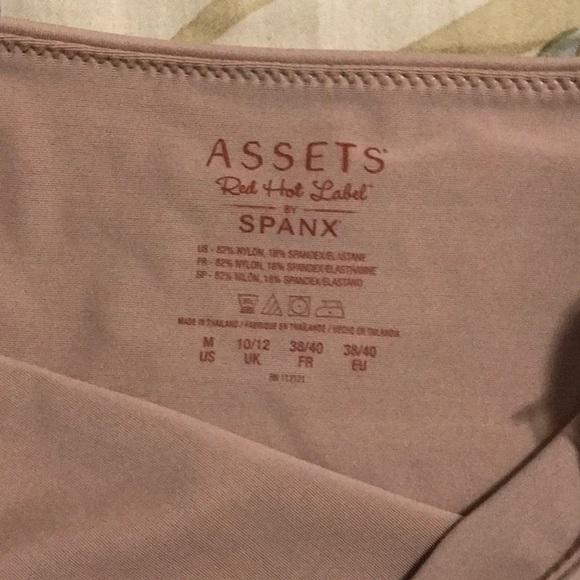 Spanx NWT Panties med beige - Picture 4 of 4